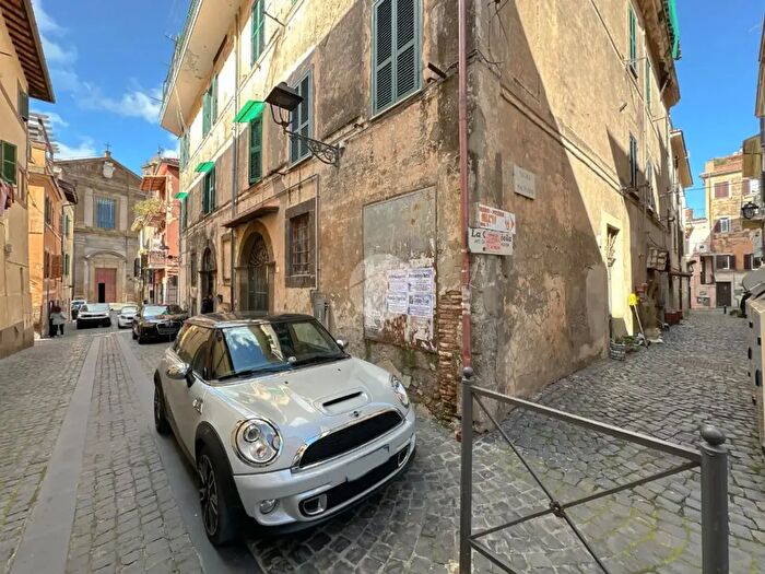 Appartamento trilocale in vendita in Vicolo Piacentini, Monte Porzio Catone