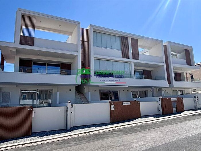 Appartamento trilocale in affitto in Via Duilio, Marina di Ragusa Centro, Ragusa