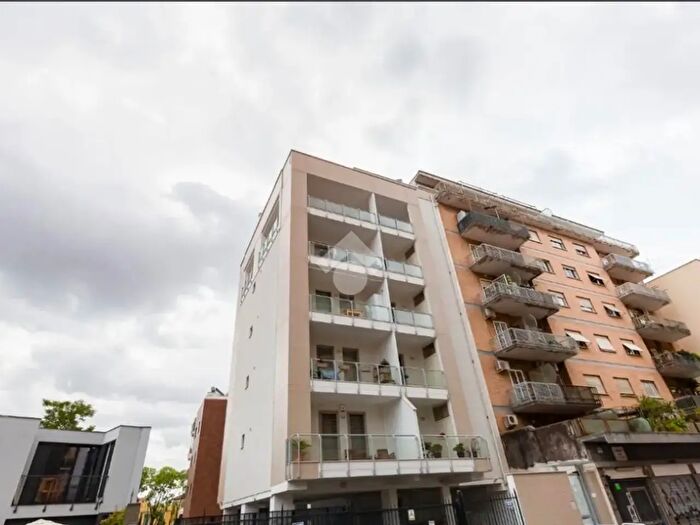Appartamento bilocale in vendita in Via dei Bruzi, Roma