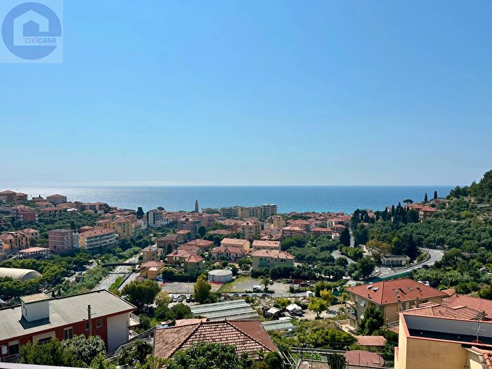 Appartamento con 5 locali in vendita in Via Provinciale, Costarainera