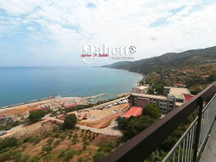 Appartamento con 5 locali in vendita in Santo Stefano Di Camastra