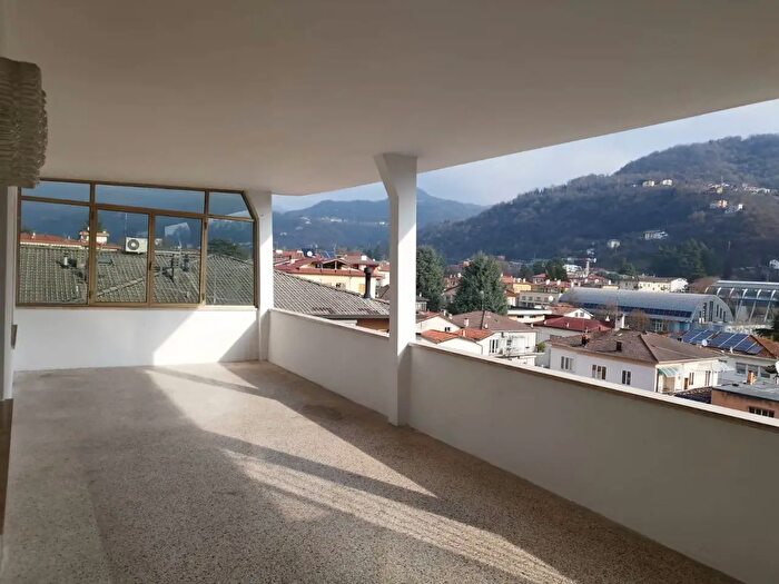 Appartamento con 5 locali in vendita in Via Avogadro, Valdagno