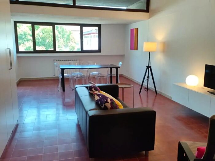 Appartamento quadrilocale in affitto in Carrara