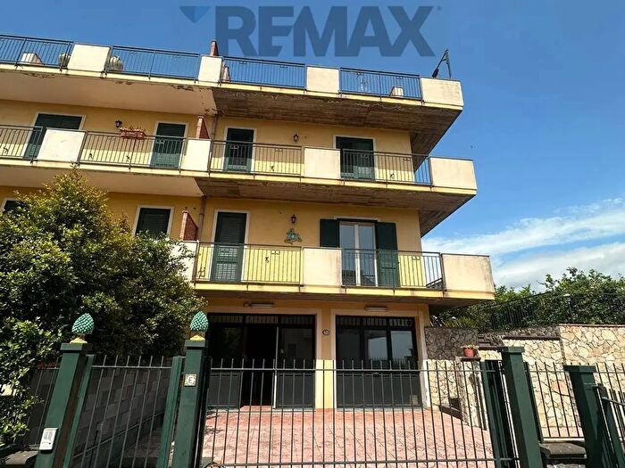 Casa con 7 locali in vendita in Via S Biagio, Mascali