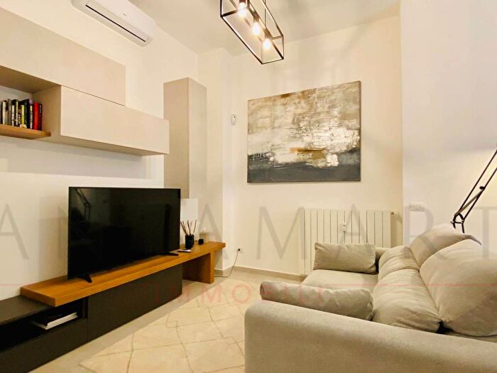 Appartamento trilocale in affitto in Via Gressoney, Martini Insubria, Milano