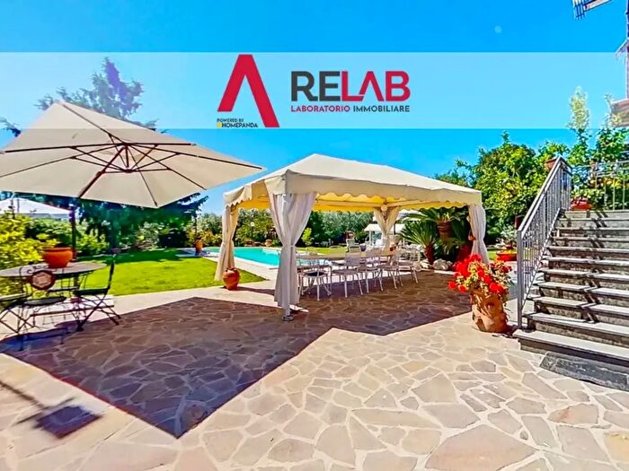 Casa con 5 locali in vendita in Via dell Acquedotto della Riccia, Anguillara Sabazia
