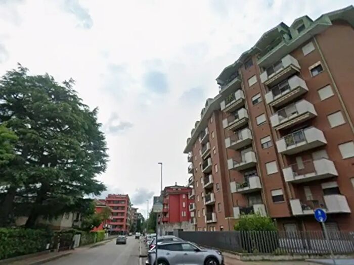 Appartamento trilocale in affitto in Via Toscana, Opera