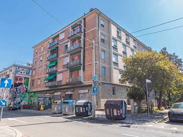 Appartamento trilocale in vendita in Via Dickens, Bologna