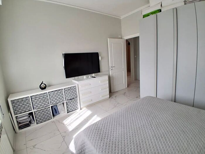 Appartamento quadrilocale in vendita in Via Cesare Sardi, Lucca