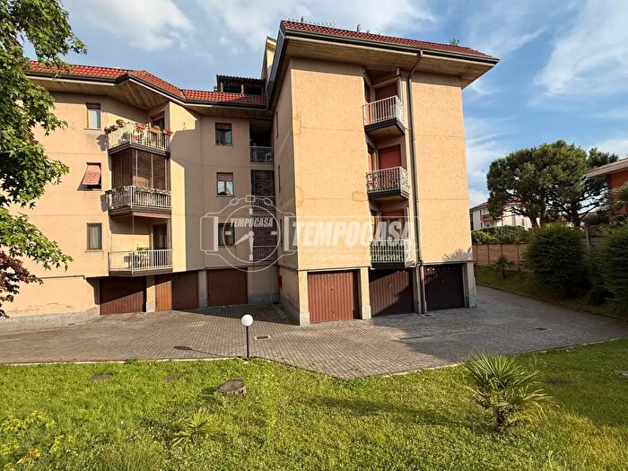 Appartamento trilocale in vendita in Via a De Gasperi a, Villa Cortese