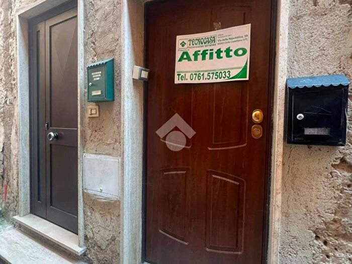 Appartamento trilocale in affitto in Via via dello sdrucciolo, Centro, Civita Castellana