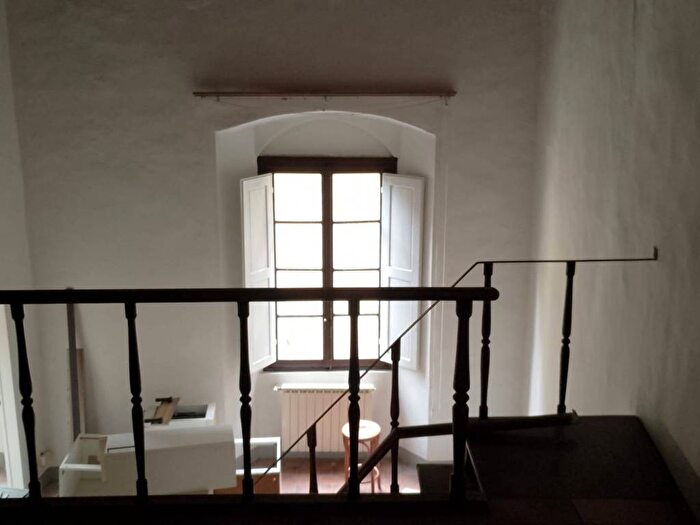 Appartamento trilocale in affitto in Piazza di San Firenze, Signoria Uffizi, Firenze