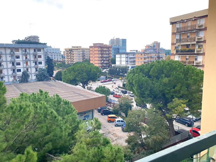 Appartamento con 5 locali in vendita in Via Napoleone Colajanni Bari, Bari