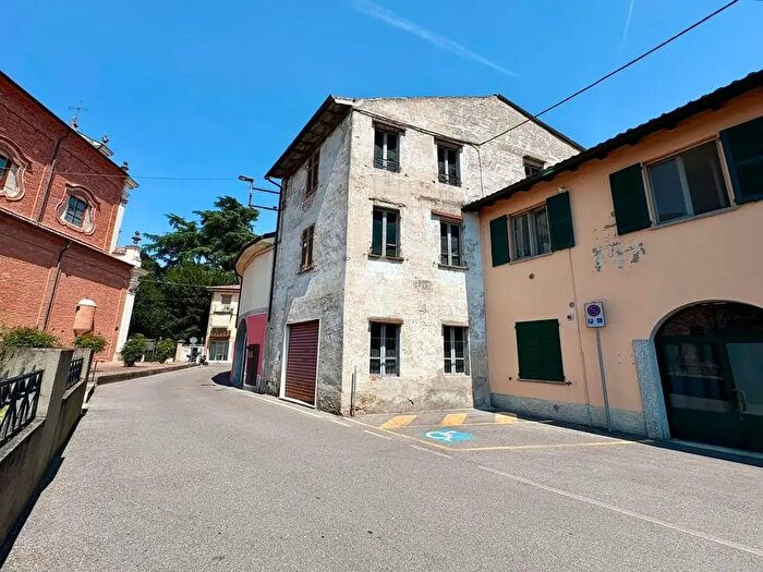 Casa quadrilocale in vendita in Via Guglielmo Marconi, Ripalta Cremasca