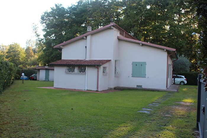 Casa trilocale in affitto in Pietrasanta Fiumetto, Pietrasanta
