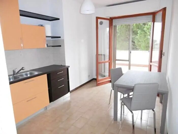 Appartamento con 5 locali in affitto in Pisa