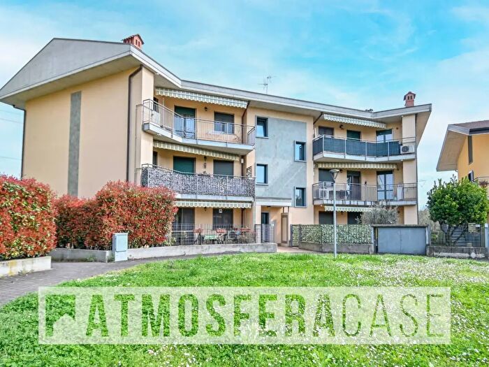 Appartamento bilocale in vendita in Via Pascoli, Filago