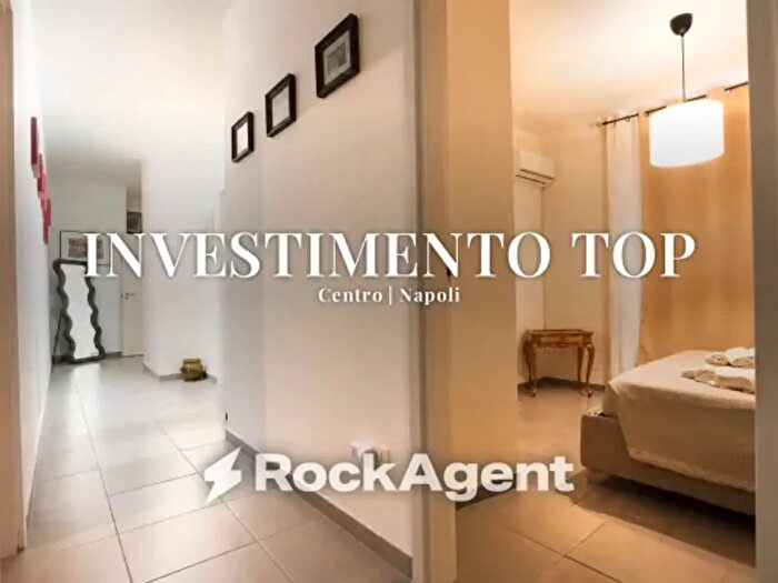 Appartamento quadrilocale in vendita in Vico San Maria Ad Agnone, Napoli