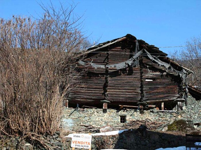 Casa trilocale in vendita in Località Challien, Antey Saint Andre