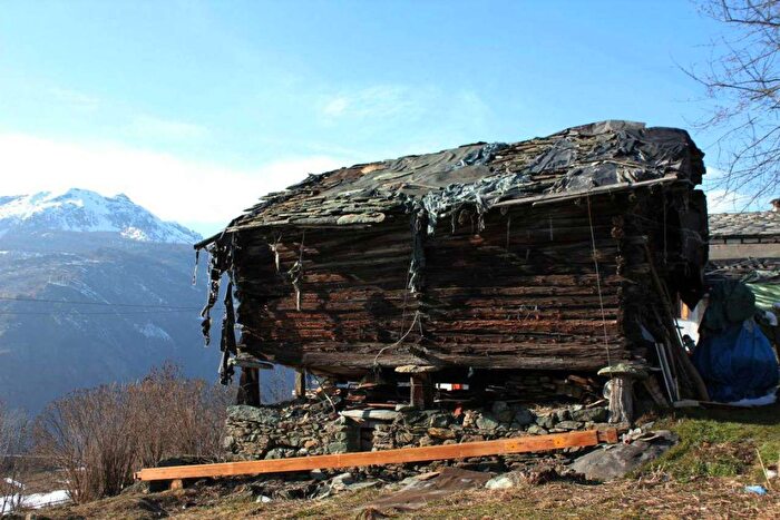 Case in Vendita e in Affitto - 2