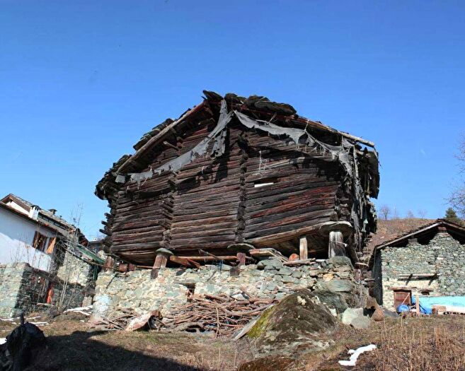 Case in Vendita e in Affitto - 3