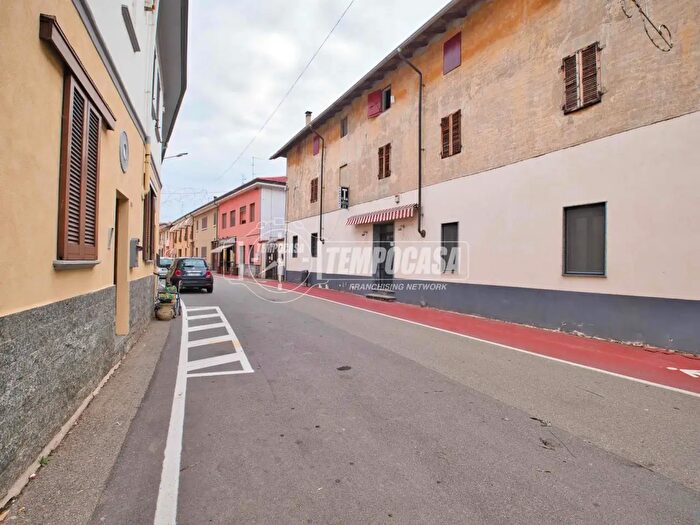 Appartamento con 5 locali in vendita in Casaleggio Novara