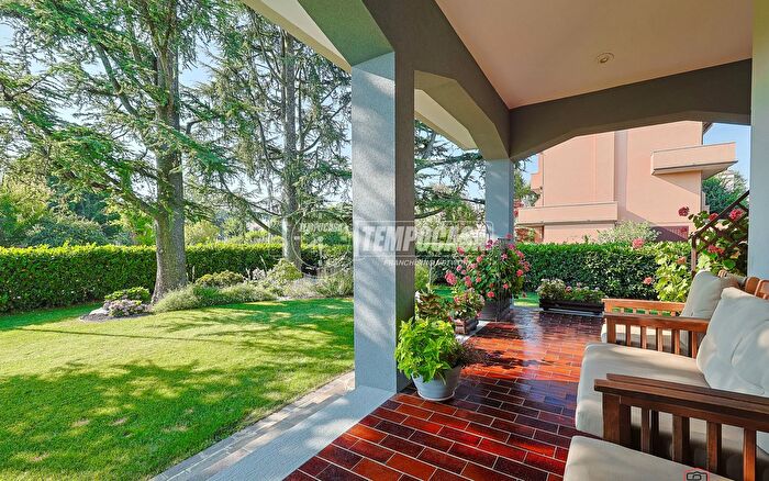 Casa con 8 locali in vendita in Via Salvador Allende, Valsamoggia