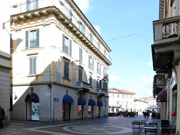 Appartamento bilocale in affitto in Via Zanata, Monza