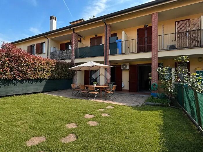 Appartamento trilocale in vendita in Via Giacomo Matteotti, Gessate