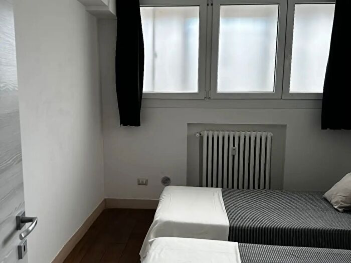 Appartamento trilocale in affitto in Via Malaga, Milano