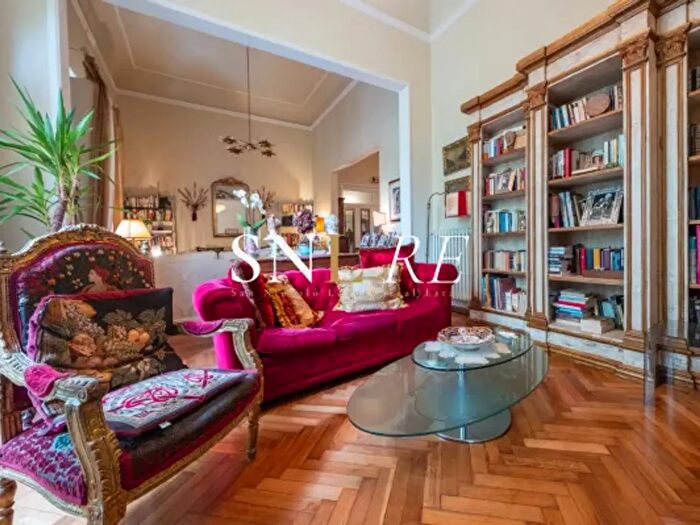 Appartamento con 6 locali in vendita in Piazza Cesare Beccaria, Firenze