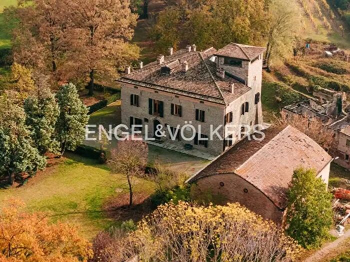 Casa con 6 locali in vendita in Via Cassola, Valsamoggia