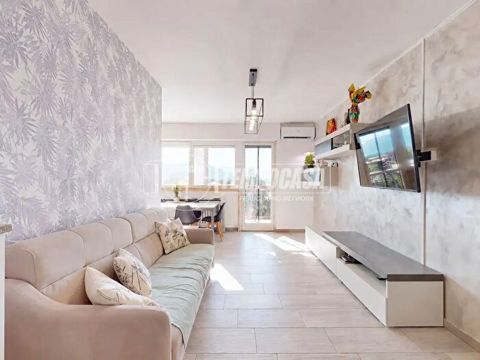 Appartamento con 5 locali in vendita in Via Vincenzo Gioberti, Orbassano