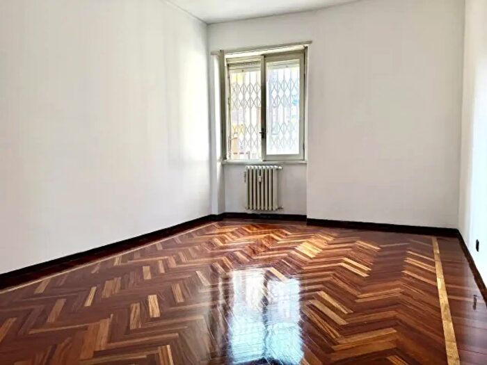 Appartamento trilocale in affitto in Via Vallazze, Milano
