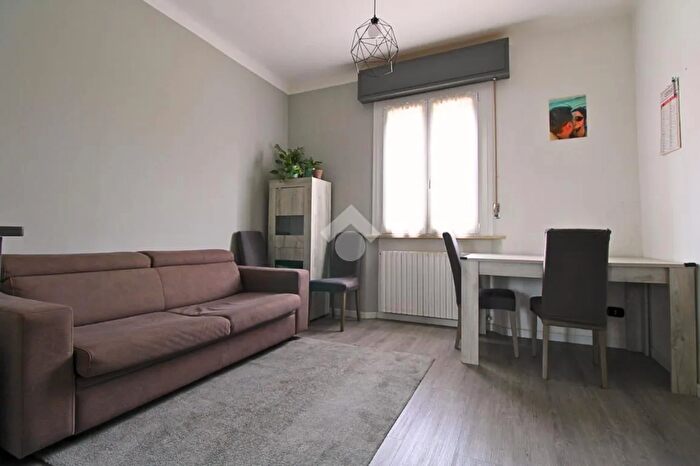 Appartamento trilocale in vendita in Via Montescudo, Rimini