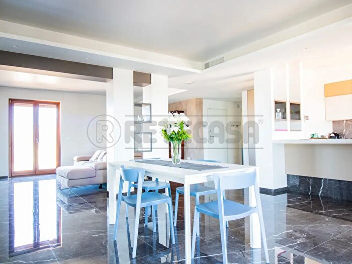 Appartamento quadrilocale in vendita in Via Vecchia Corato I, Bisceglie