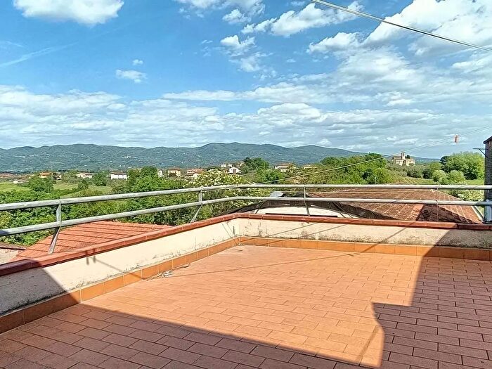 Appartamento con 7 locali in vendita in Vinci