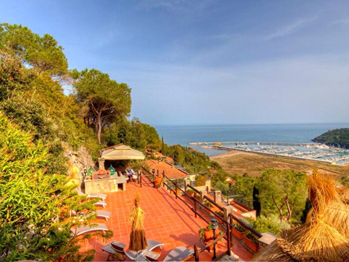 Casa con 6 locali in affitto in Località Poggio Pertuso, Porto Ercole, Monte Argentario