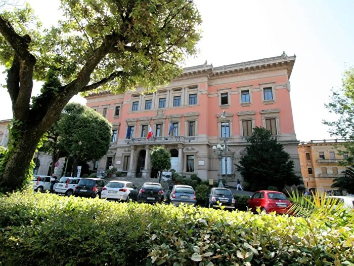 Appartamento trilocale in vendita in Corso Matteotti, Montecatini Terme