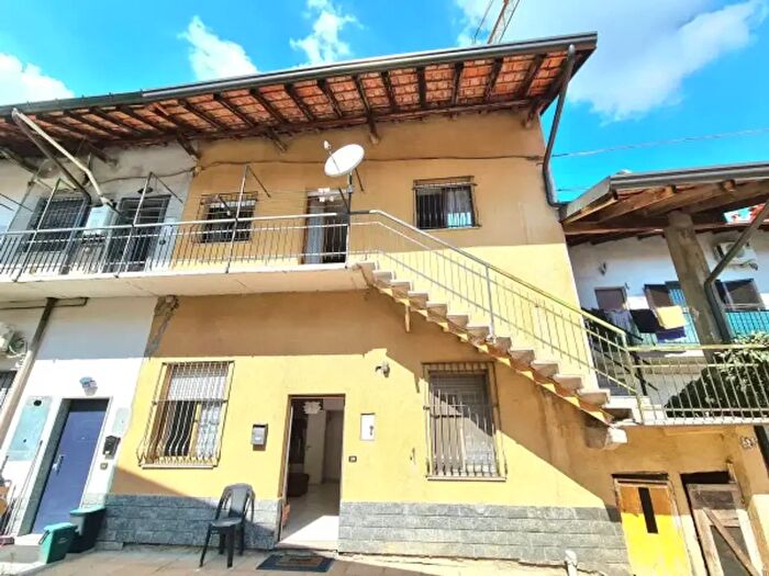 Casa trilocale in vendita in Via Canazza, Legnano