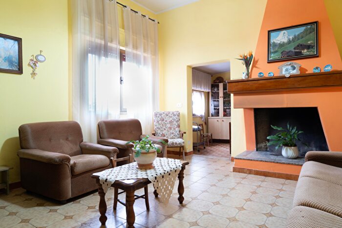 Casa quadrilocale in vendita in Uta