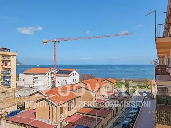 Appartamento con 5 locali in vendita in Via Ben Giobair, Palermo