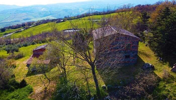 Casa in vendita in Radicofani