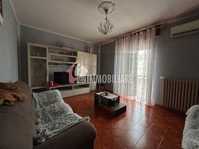 Appartamento con 6 locali in vendita in Via Carducci, Casalmaggiore