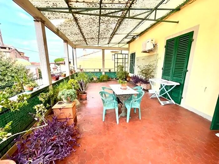 Appartamento con 6 locali in vendita in Pisa