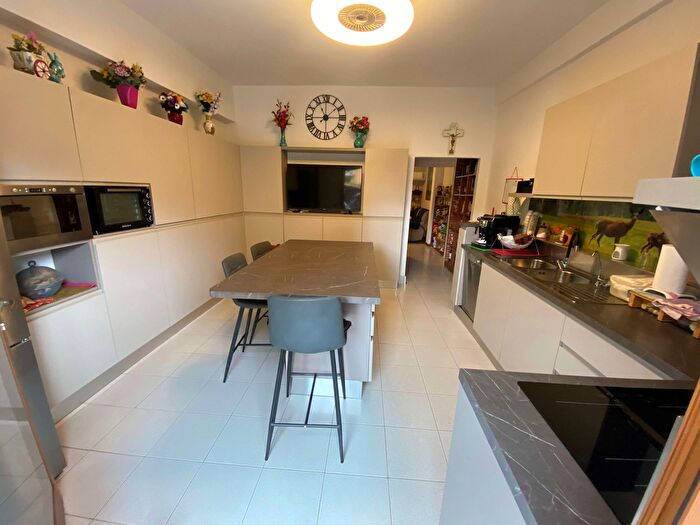 Appartamento quadrilocale in vendita in Via Erbosa, Prato