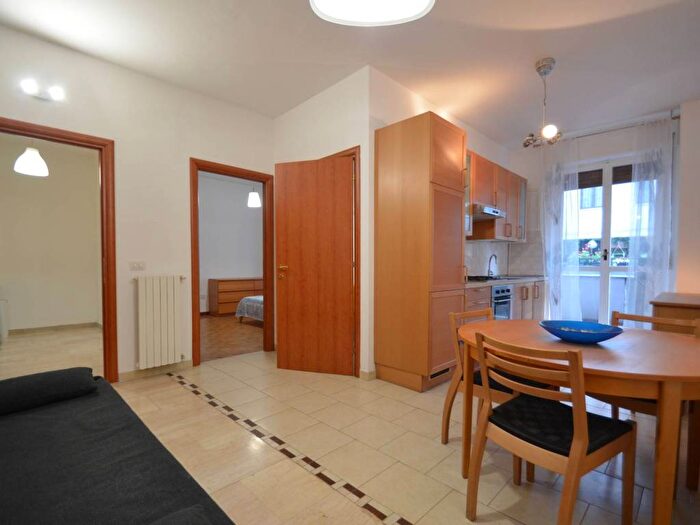 Appartamento bilocale in affitto in Piazza Napoli, Solari, Milano