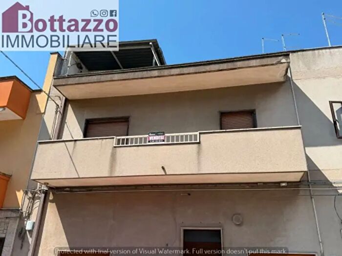 Appartamento con 5 locali in vendita in Via Luigi di Savoia, Lizzano