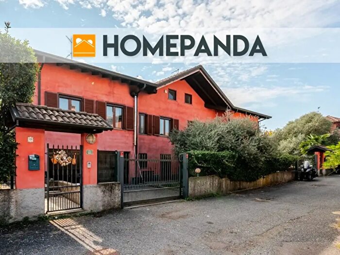 Casa con 6 locali in vendita in Via della Tavolera, Vermezzo con Zelo