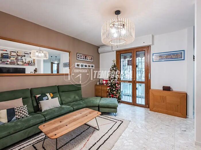 Appartamento quadrilocale in vendita in Via Giambattista Pergolesi, Trezzano Sul Naviglio